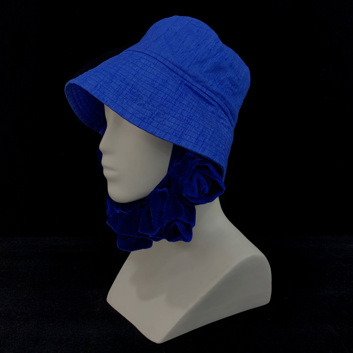 Velvet rose bucket hat